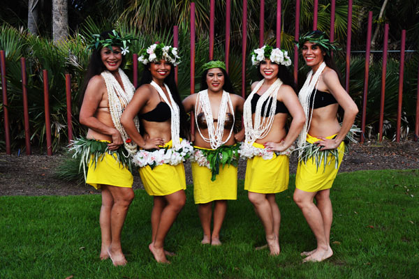 Tama Laeo Hawaiian Show
